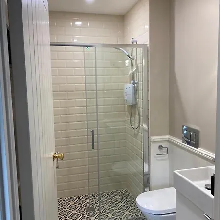 Toddys & Stables * Каван