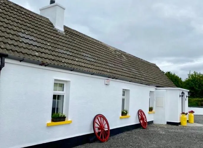 Toddys & Stables * Cavan