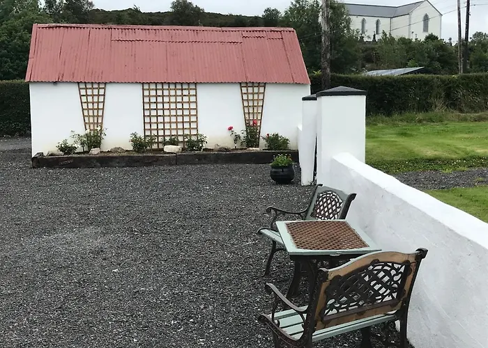 Toddys & Stables *